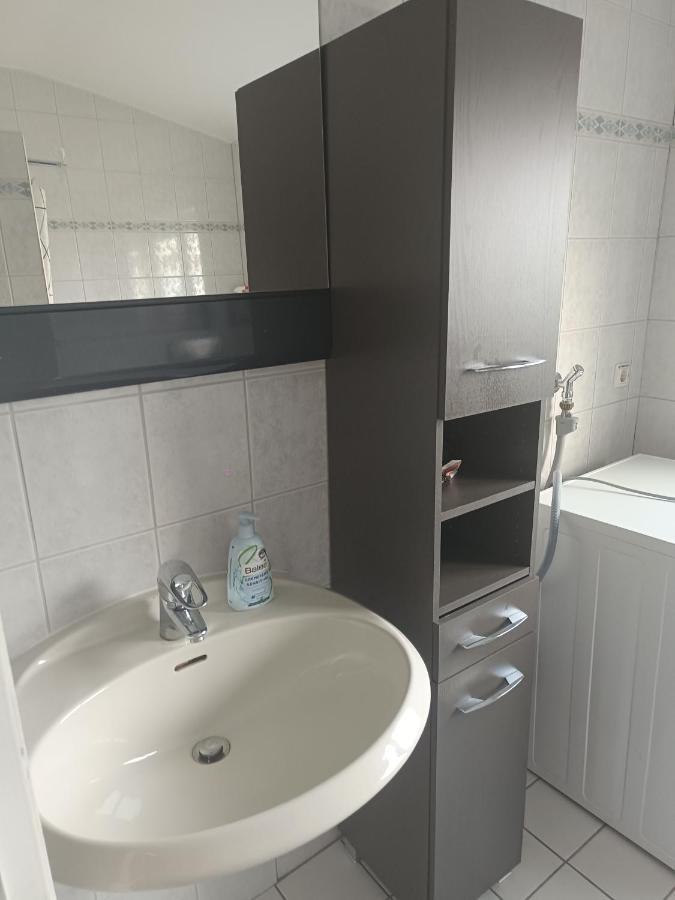 In Villa 56 Qm Apartment, 24 H Check-In,Free Parking Hannover Esterno foto