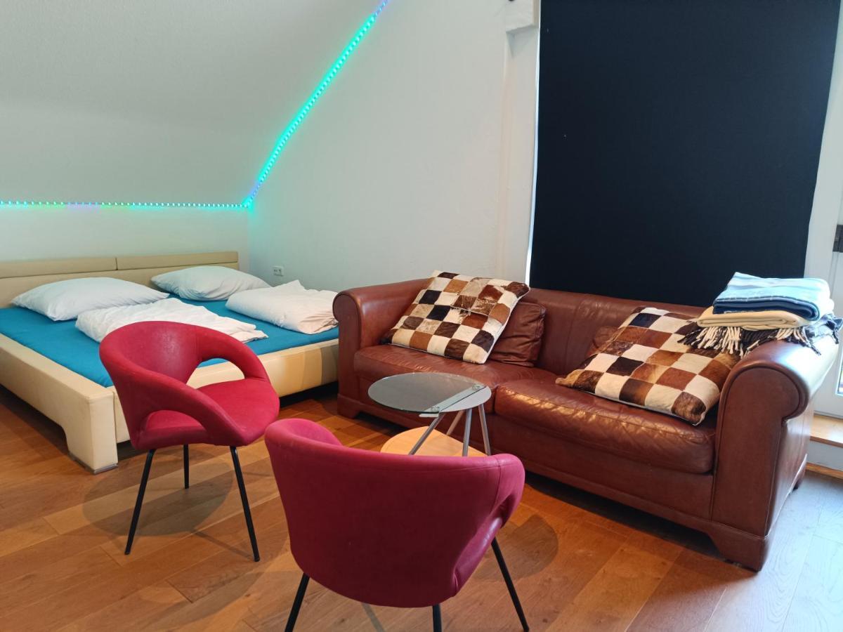 In Villa 56 Qm Apartment, 24 H Check-In,Free Parking Hannover Esterno foto